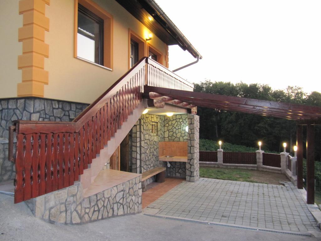 Holiday home Cesnovar